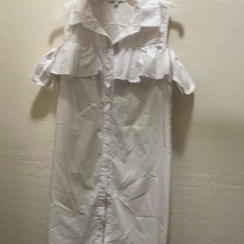 Top can wear with leggings brand new